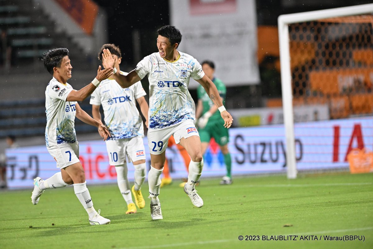 __o4_mk's tweet photo. Nice goal ⚽️
元パル戦士の活躍は嬉しいね😆

#齋藤恵太 #水谷拓磨 #ブラウブリッツ秋田 https://t.co/TnTUeLvnqz