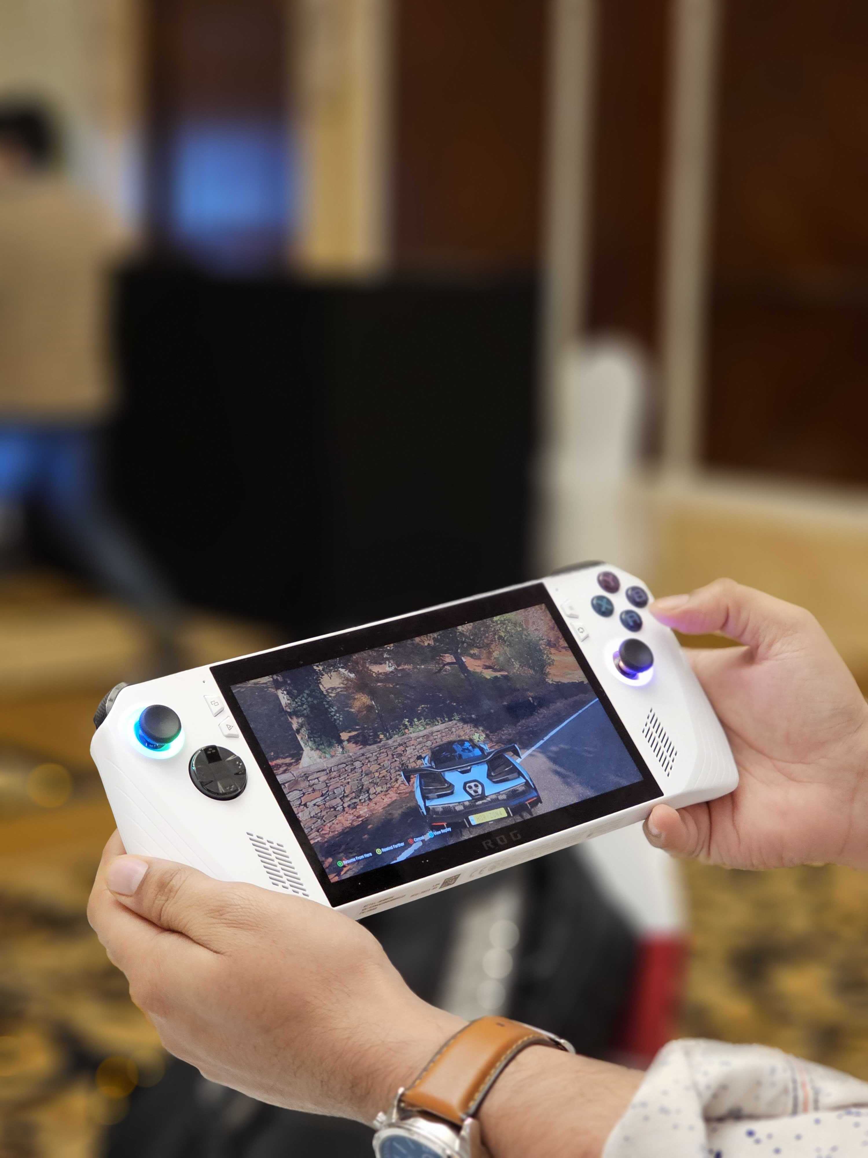 Smartprix on X: Asus ROG Ally handheld gaming console goes