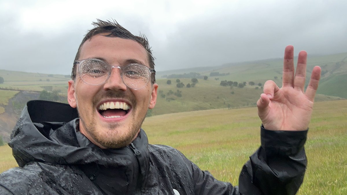 Syndicate's tweet photo. Can’t wait for you guys to see tomorrows vlog 😂 https://t.co/QOjoB8UNeM