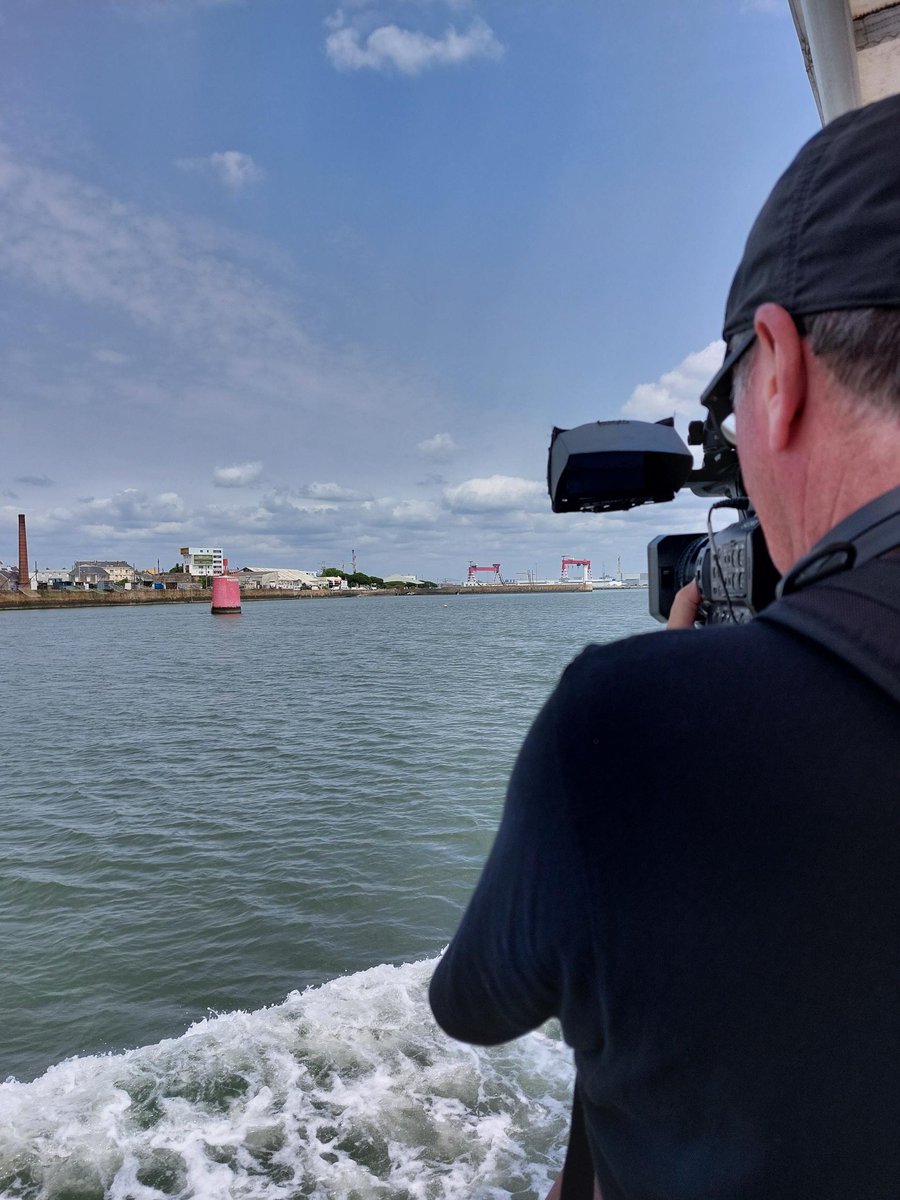 C'était aujourd'hui avec <a href="/VisitStNazaire/">Saint-Nazaire Renversante</a> : le tournage du dernier numéro du 18.30 à bord d'un bateau de croisière à destination du parc éolien offshore de #SaintNazaire⛵

📆Ne manquez pas cette émission exceptionnelle, ce vendredi 30 juin à 18.30 et sur france.tv
