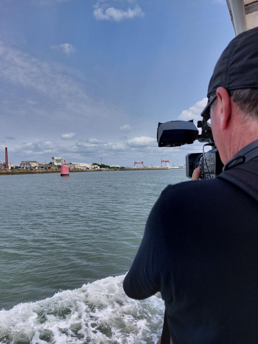 C'était aujourd'hui avec @VisitStNazaire : le tournage du dernier numéro du 18.30 à bord d'un bateau de croisière à destination du parc éolien offshore de #SaintNazaire⛵ 📆Ne manquez pas cette émission exceptionnelle, ce vendredi 30 juin à 18.30 et sur france.tv