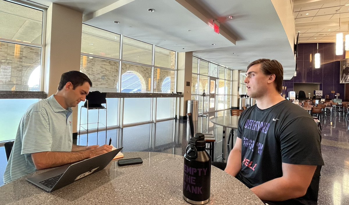 _Mark_Cohen's tweet photo. Great to have @DWStraka49 with @CBSSports on campus today for visits with TCU wide receiver @jojoearle1, running back @6sixGod_ and offensive lineman @TBrockermeyer! https://t.co/GzEJ1KhgnC