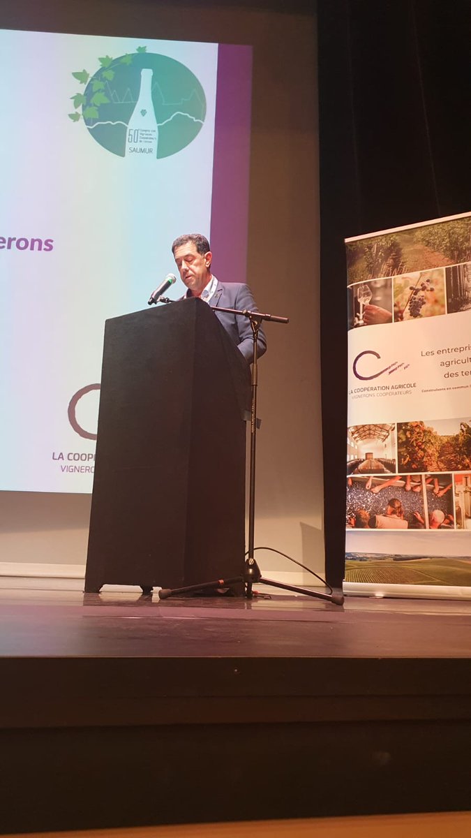 🍇🍷🥂 Clap de fin pour le 50ème Congrès des Vignerons Coopérateurs!
"Je fais un vœu, celui d’une co-construction d’un projet pour notre filière, sur ces enjeux, avec les Pouvoirs Publics. Et parmi ceux-ci, le vœu d’avoir des interlocuteurs qui écoutent [...]" déclare Joël