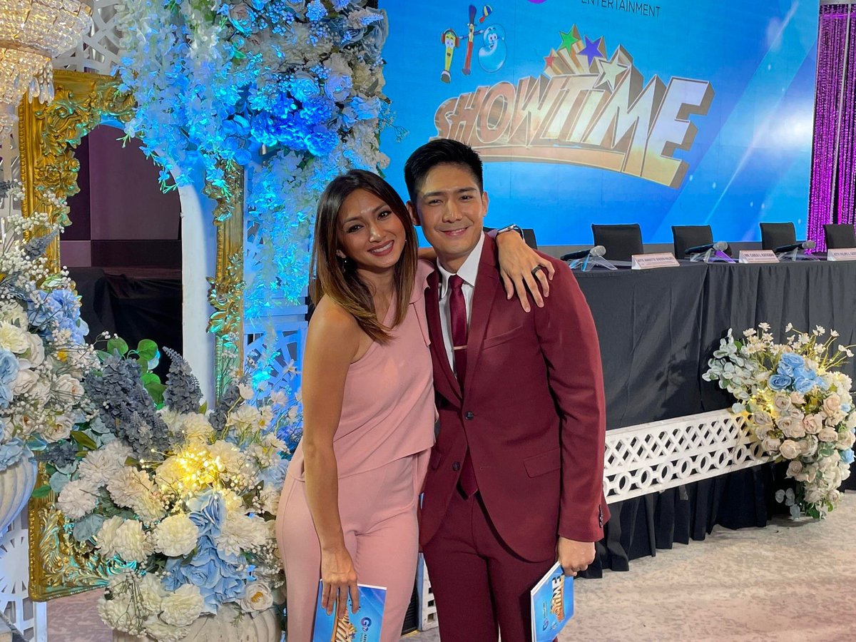 Our former MYX VJs, Iya Villania and Robi Domingo for It’s Showtime and GTV contract signing 🥹 #ShowtimeGnaG