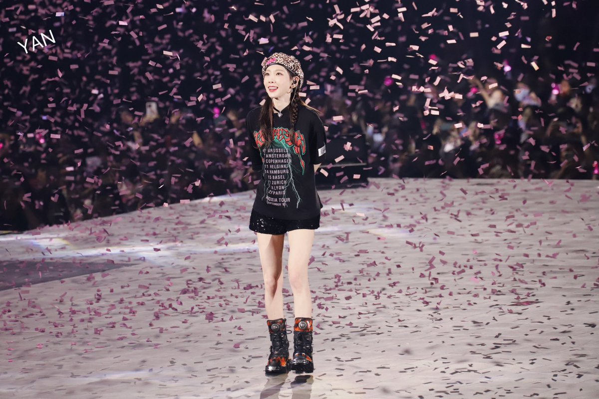 belovedTY39's tweet image. Stay together sailing into the night
온 바다의 깊은 어둠도
핑크빛으로 만들어 준
널 위해 again and again and again