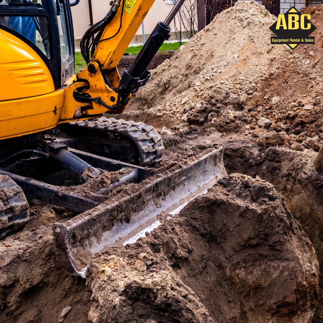 For #excavation, grading, or trenching jobs - and more! - we've got you covered. Learn more about our high-quality #earthmoving equipment: bit.ly/3yaJfav 🙌