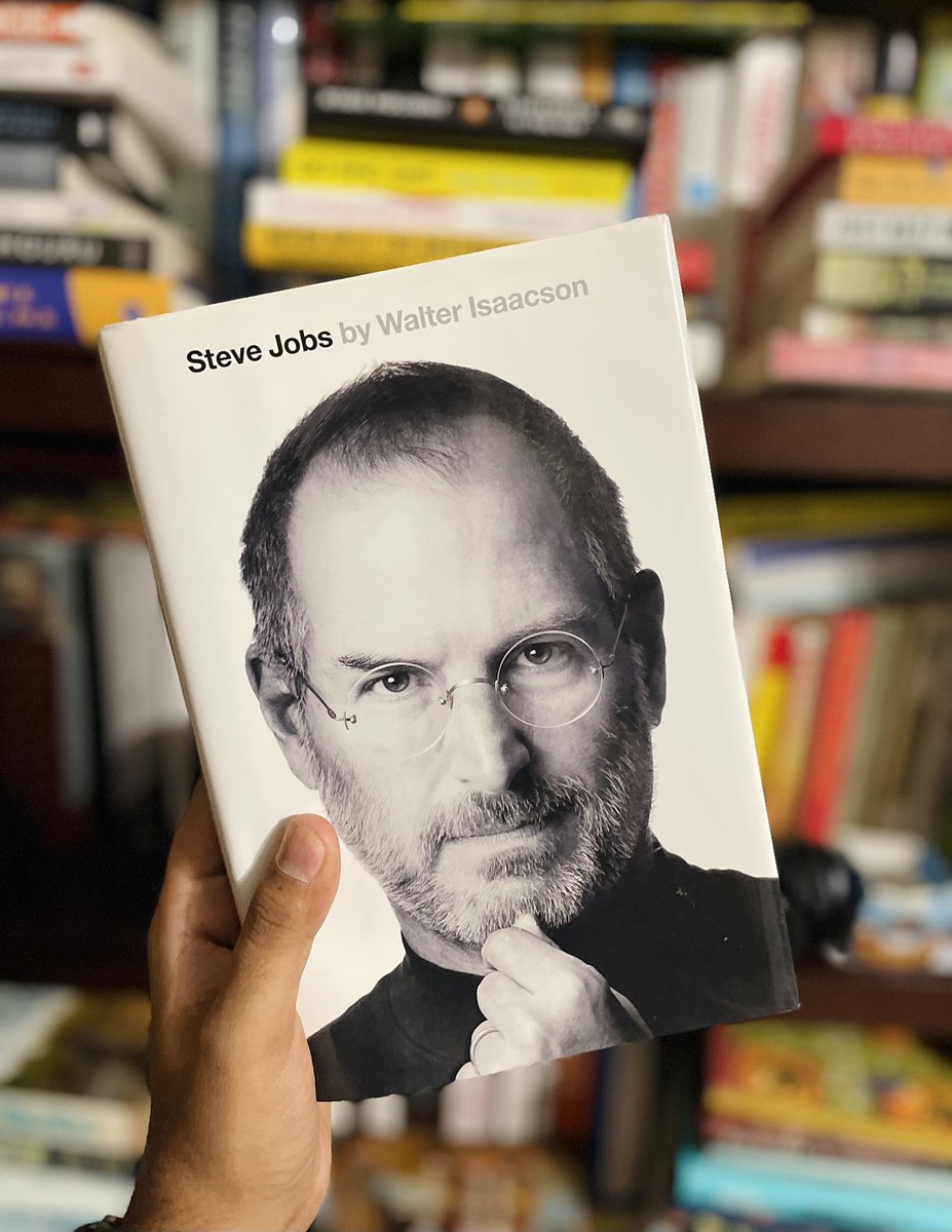 There’s something magical about a well-written biography. To read a story and experience the life of someone else that isn’t fictional — can be a truly reawakening experience.

20 Inspiring Biographies to read in 2023 🧵

1) Steve Jobs by Walter Isaacson