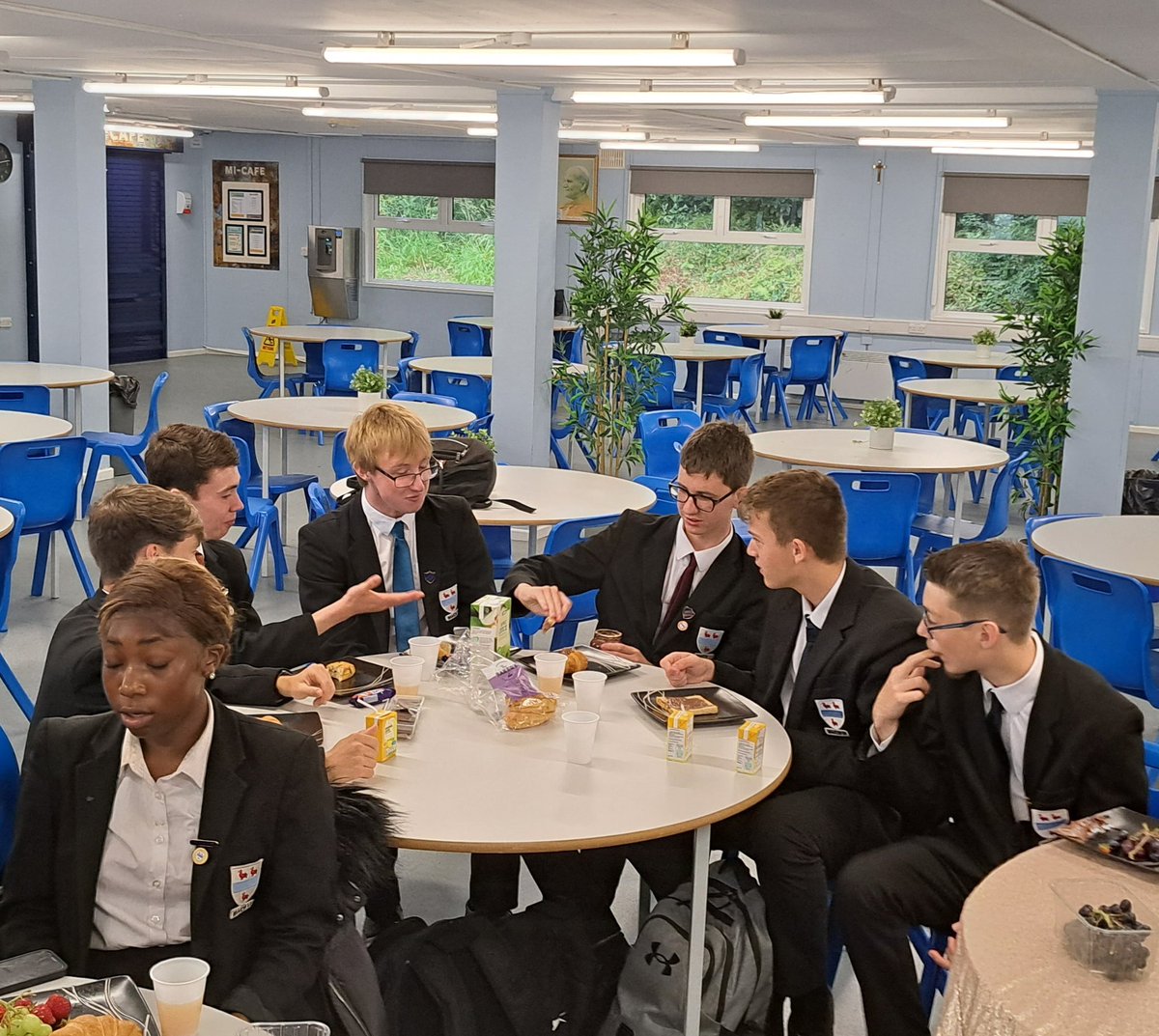 BWSixthFormVI's tweet image. Today our 2023-2024 prefect team enjoyed a welcome breakfast to mark the start of their new leadership roles. We have every faith you're going to be a fantastic team, keep up the brilliant work! #prefect #prefectbreakfast