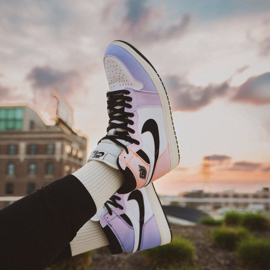 solefed's tweet photo. Ad: Sale $105 w/code SKY75 - Air Jordan 1 High OG 'Skyline'. Retail $180

https://t.co/pv8jjRbw4P https://t.co/9GhoDoSlUz