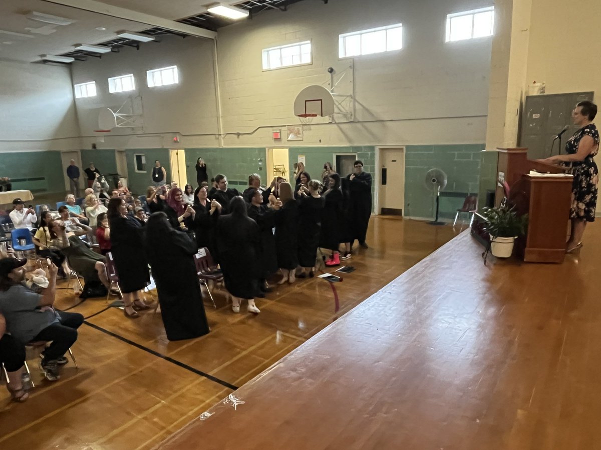 Alt_ContEd_LDSB's tweet image. Congratulations to our @LCE_LDSB PSW class of ‘23! We are so very proud of you all! A shout out to our partners at @LimestoneDSB , @providence_care, Friendly Manor, Fairmount Home, and Community Living Napanee!