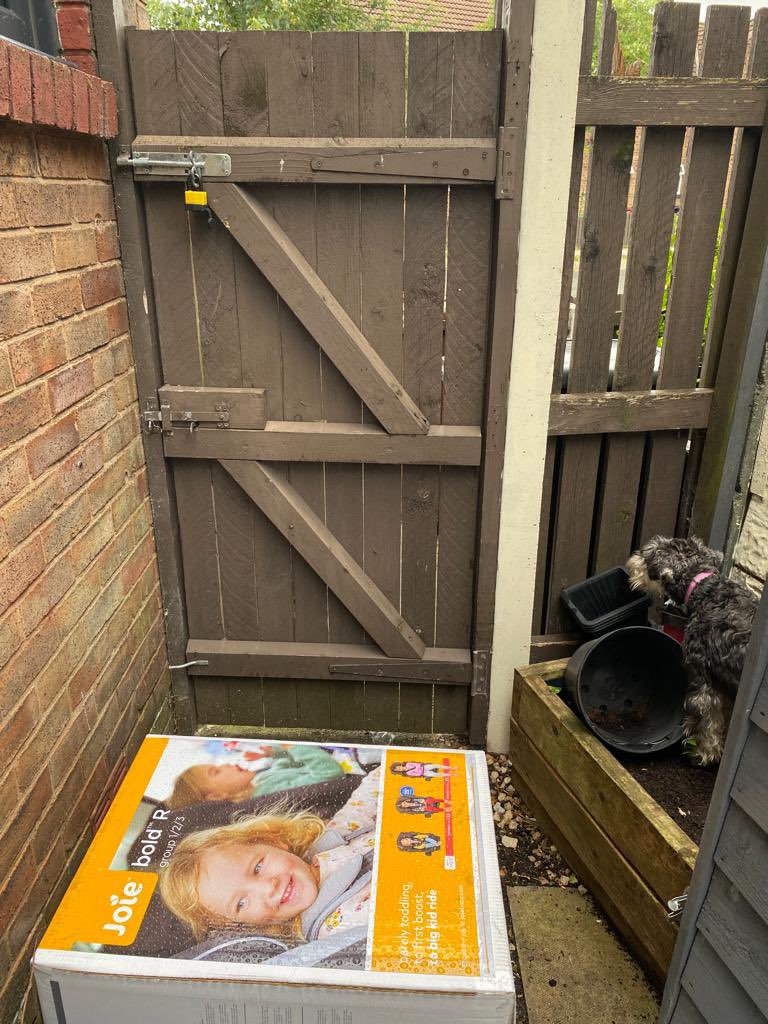 StaceyKav1's tweet photo. @Halfords_uk I'm really not happy that you're delivery driver thought it acceptable to throw a car seat over a 6ft gate onto concrete floor in the rain. Really don't feel safe to be using this for my toddler now. https://t.co/dTovNfvQnq
