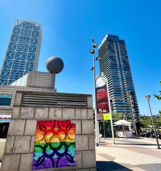 Orgullosos del amor, orgullosos de la libertad, sin prejuicios, sin barreras. Sé tu mism@🏳️‍🌈
⠀
#Pride #Orgullo #PrideDay #DiaDelOrgullo #PrideBarcelona #OrgulloBarcelona #LoveWins #ElAmorGana