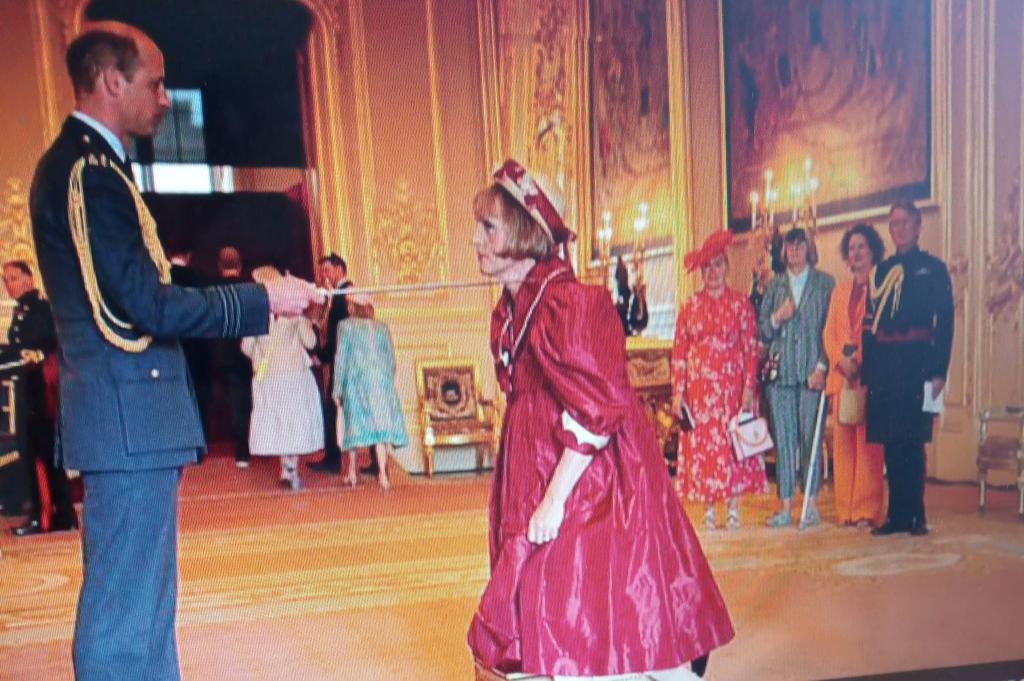 Alan_Measles's tweet photo. Fabulous morning at Windsor Castle 
Such a surprisingly warm and intimate ritual
Lovely to share with family and friends up close
I went for a 16th century meets grandmother of the bride look https://t.co/q4kYwzYcmT