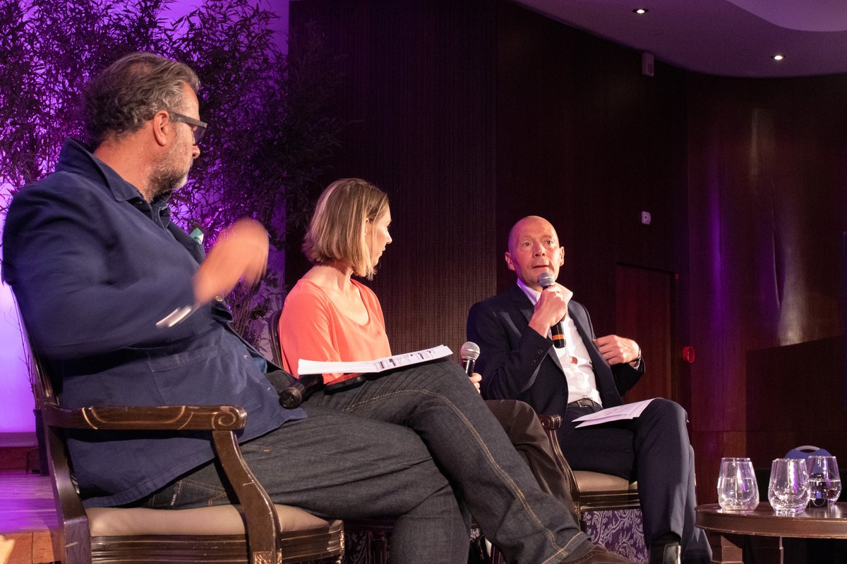 "Le sport est parfois le dernier rempart face à l'exclusion"
Comment les Jeux de 2024 dynamiseront-ils le Grand Paris et la pratique inclusive du sport ?

Revisionnez la soirée d'Invité(e) des Notaires du Grand Paris avec <a href="/mariealefur/">Le Fur Marie Amelie</a>➡️youtube.com/watch?v=N2AKyE…

#notariat #JO2024