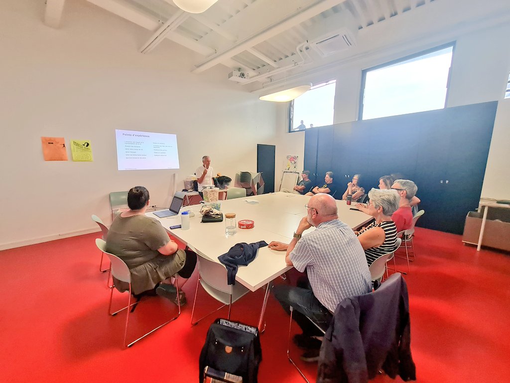 BMemoire35's tweet photo. Journée Ambassadeurs : Diagnostic accessibilité, visite culturelle et convivialité au programme 🤓 #Frac #Rennes https://t.co/ojSS10jC7P