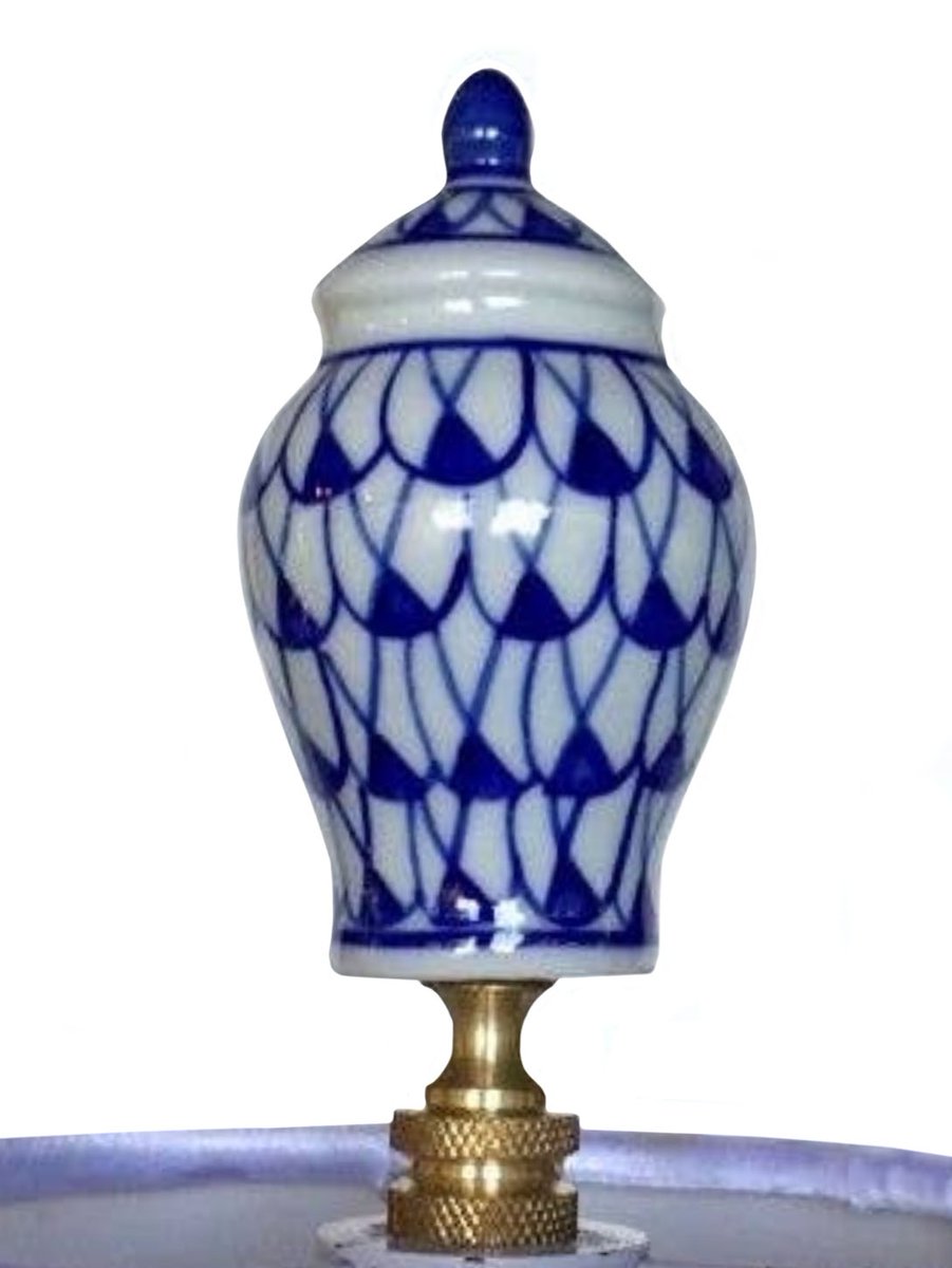 Hand Painted Porcelain Finial

Coriander Pattern Ginger Jar Finial 
2.5” Tall

l8r.it/5CSH

#roosthomeandgarden #gingerjarfinial #blueandwhitefinial #asiansstyle #finial #palmbeachstyle #grandmillenial #chinoiseriechic #floridastyle #palmbeachchic #tampainteriors