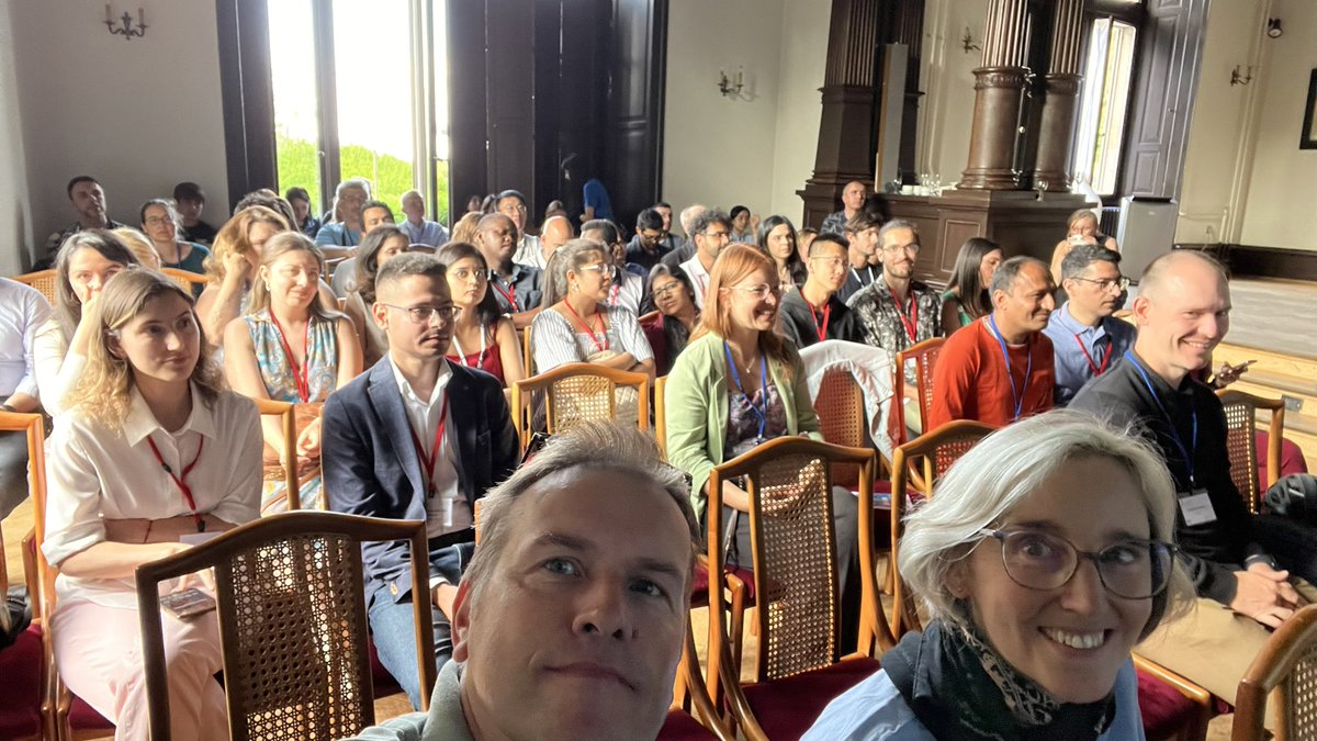 Eickelberg_MD's tweet image. Finally made it to Germany for the #20yearsMBML Alumni Retreat. After 3 attempts on 3 consecutive days, finally landed in Frankfurt only to be surprised in major ways: My fav Autobahn diner closed, but restrooms now accept @apple pay. Wow. #mentorship #graduateprogram #Germany