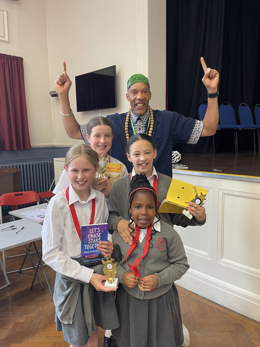 ChristChurchSW2's tweet image. Amazing job Christ Church out of over 40 poetry entries our wonderful group poets came 3rd and our solo poet received a special mention for being brilliant but also for being the youngest Cluster Poetry Slam finalist EVER! Very proud!!! @windmillcluster