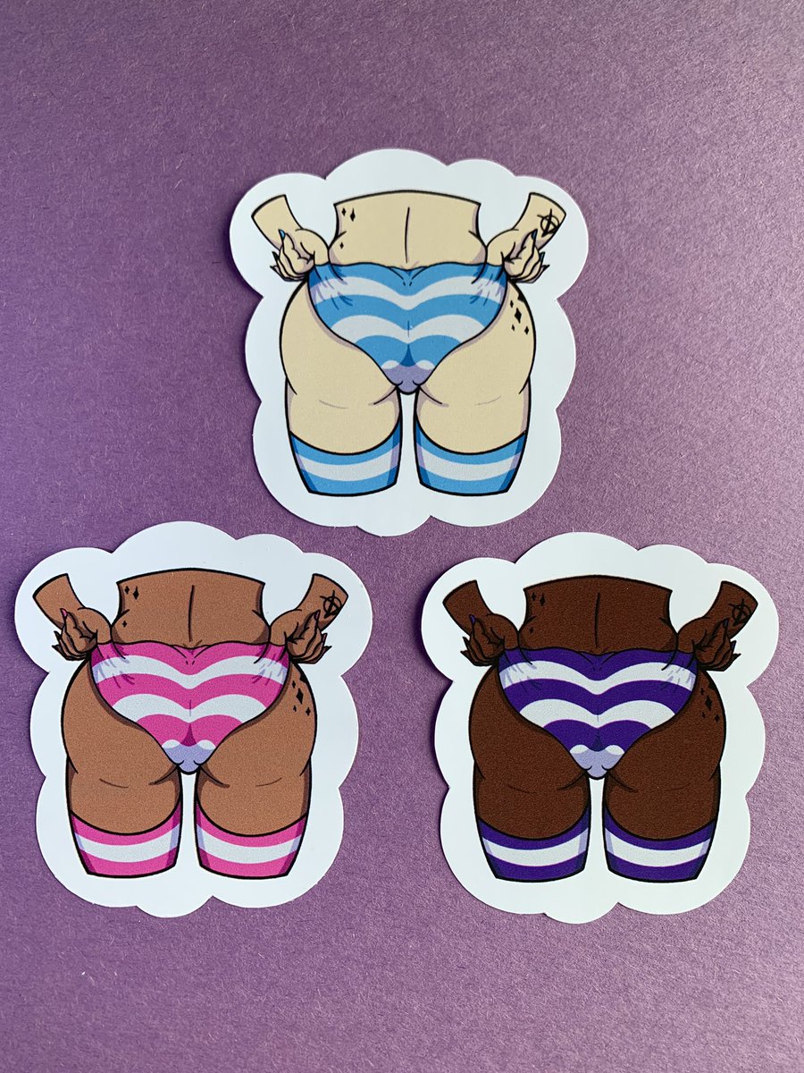 Jazwind's tweet photo. Hey guys! I’m coming back to stream tomorrow. I took some time off to recover and catch up on my art business. Here’s what I’ve been up to. #StreamerCommunity #gamergirl #maker #Stickers https://t.co/8b2XQXYCaX