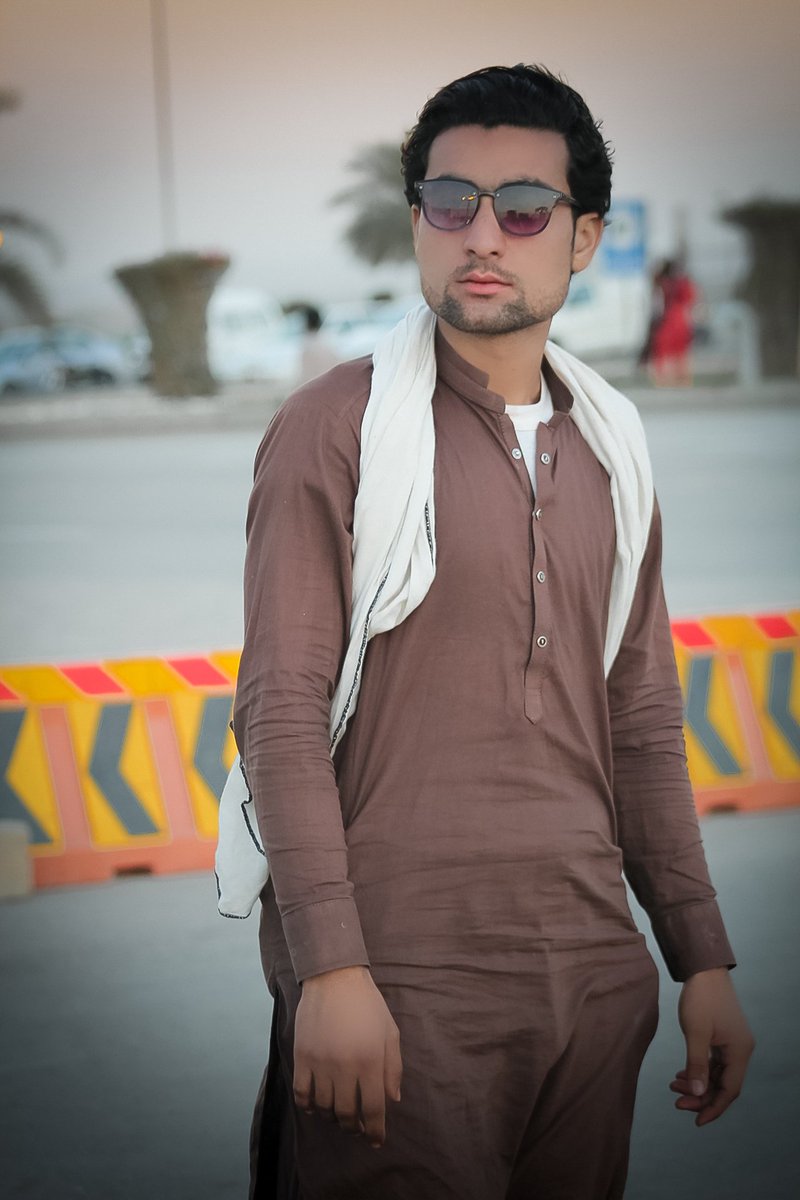 AzizUrR12's tweet photo. @AzizUrR12 #DPF23 #photooftheday #photography #photo #vierl #trick #new2023 #Photoshop #photographylovers #callme #girls #beaty #Lovely https://t.co/jhK4eF4kAX
