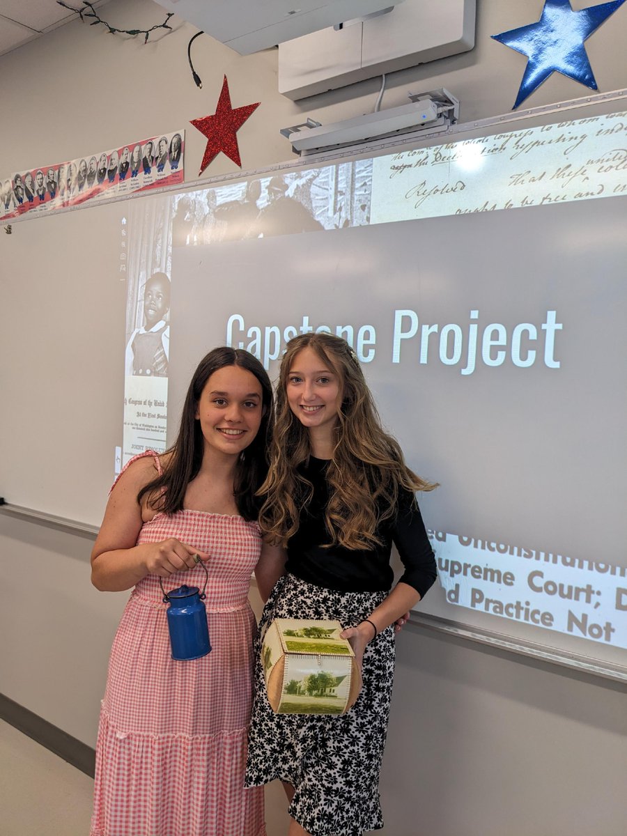 lexschoolsoh's tweet photo. 🎉 Kudos to Mrs. Rice's BGSU American History classes! Their year-long capstone project delved into "What Defines us as Americans?" 🇺🇸 From thesis to research papers and personal artifacts, these Minutemen excelled! Well done! 👏 #GoBigLEX https://t.co/pd0eVbLZEv