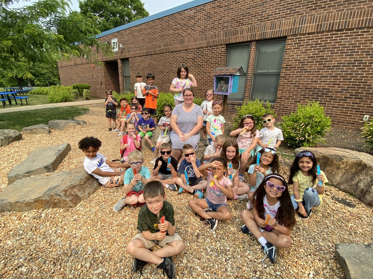 MrsStampK's tweet photo. @TMESLibrary @Trottiers_Class Thanks again!! https://t.co/kck6TdJAIL