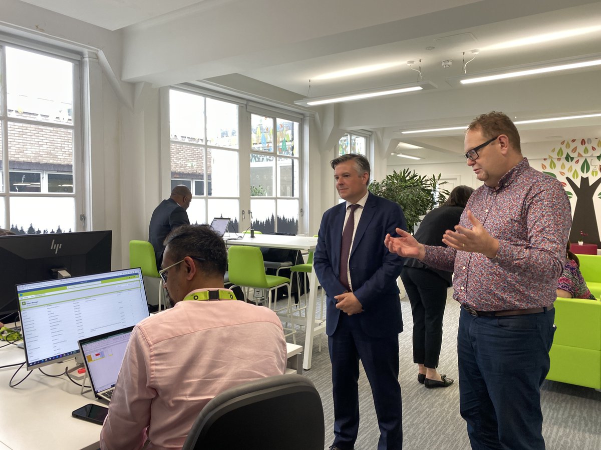 advicedotscot's tweet photo. We were pleased to welcome @jonashworthmp and @paulokanemsp to our office to show them around and discuss the ways in which we help the people of Scotland, and how the Government can support our work. https://t.co/wpgfSK57Z2
