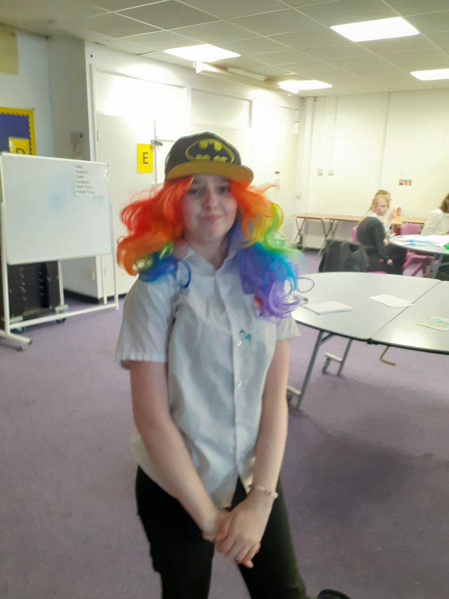 CwmbHSWellbeing's tweet photo. More PRIDE photos of our amazing young people 🌈 https://t.co/UaXHteRy9g