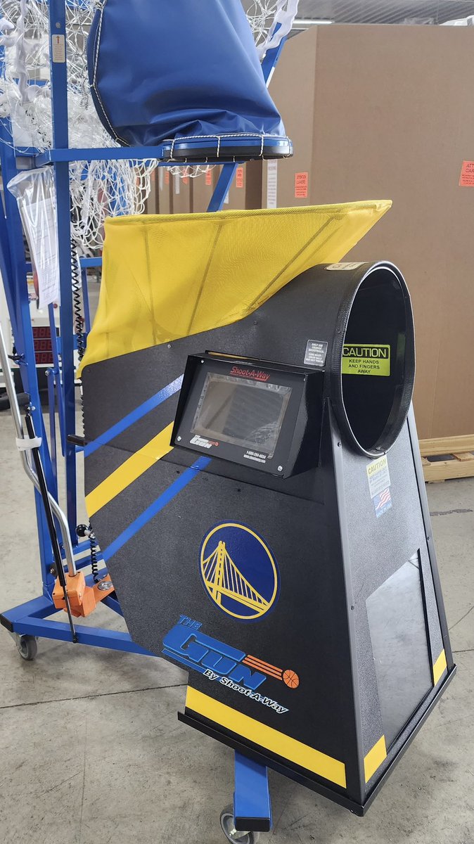 shootaway's tweet image. The Golden State Warriors just upgraded to the new 12K Gun🔥🏀 We are proud to continue to provide every NBA team with the best basketball shooting machines available on the market! 🙌 #goldenstatewarriors #nba #shootingmachine #basketballtraining #basketball @warriors