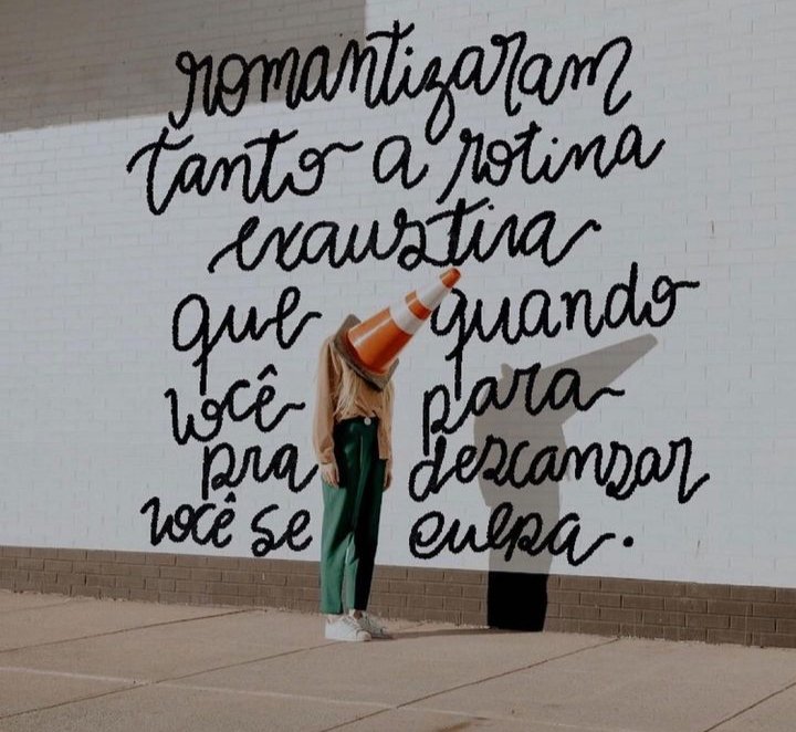 Maldito seja aquele que começou essa merda de "trabalhe enquanto eles dormem".