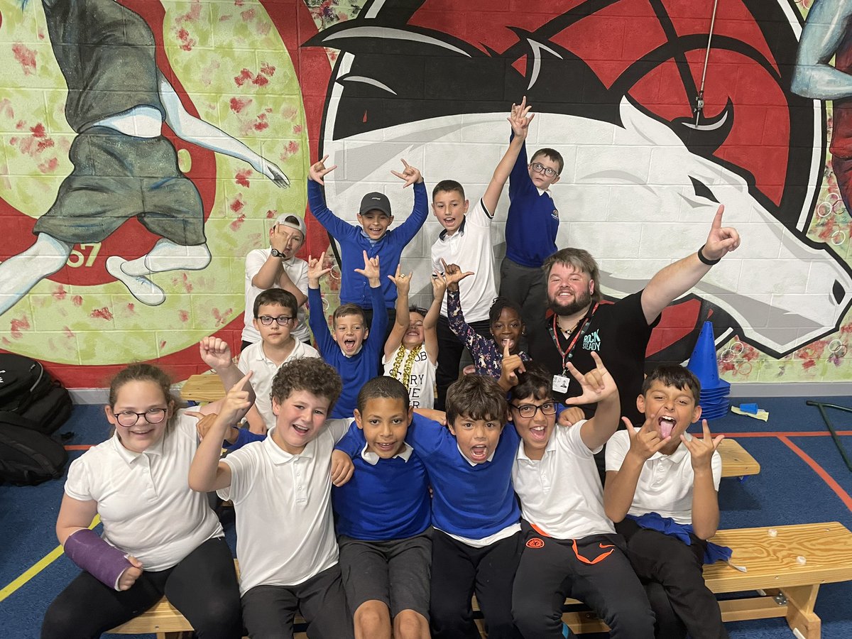 Fosse_TMET's tweet photo. A huge well done to all of our @RSMusicSchool Rock Stars who performed for the whole school and their families today. Future Rock Stars in the making! #fmmusic #rockstars #fmcourage https://t.co/GmKOKNt8Di