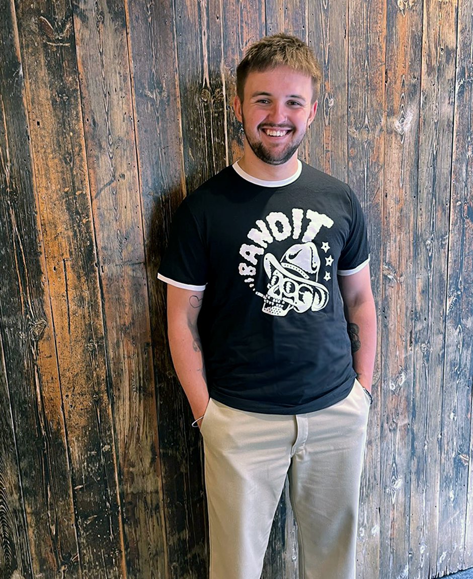 Alreeet rockstars, to celebrate the announcement of We'll Be Alreet, we’ve dropped the price of the last few sizes of our cowboy ringer tees here - 

bandit.fanlink.to/merch

Maybe we’ll even announce some shows for you to wear them too 🚬☠️