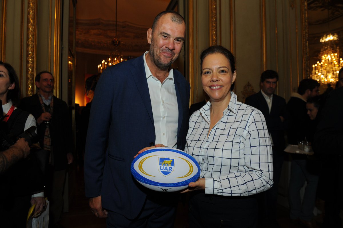 FranceArgentine's tweet photo. En @FranceArgentine compartimos un cálido momento con el presidente de la @unionargentina, G. Travaglini, jugadores de @lospumas que participarán del Mundial @France2023, exjugadores de la aventura 🇦🇷 de 2007, miembros de @lospumas7arg, y la M14 del @_oldresianclub, entre otros. https://t.co/DDEJFUYlrl