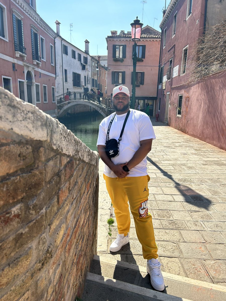 A nigga was in Venice coolin it man