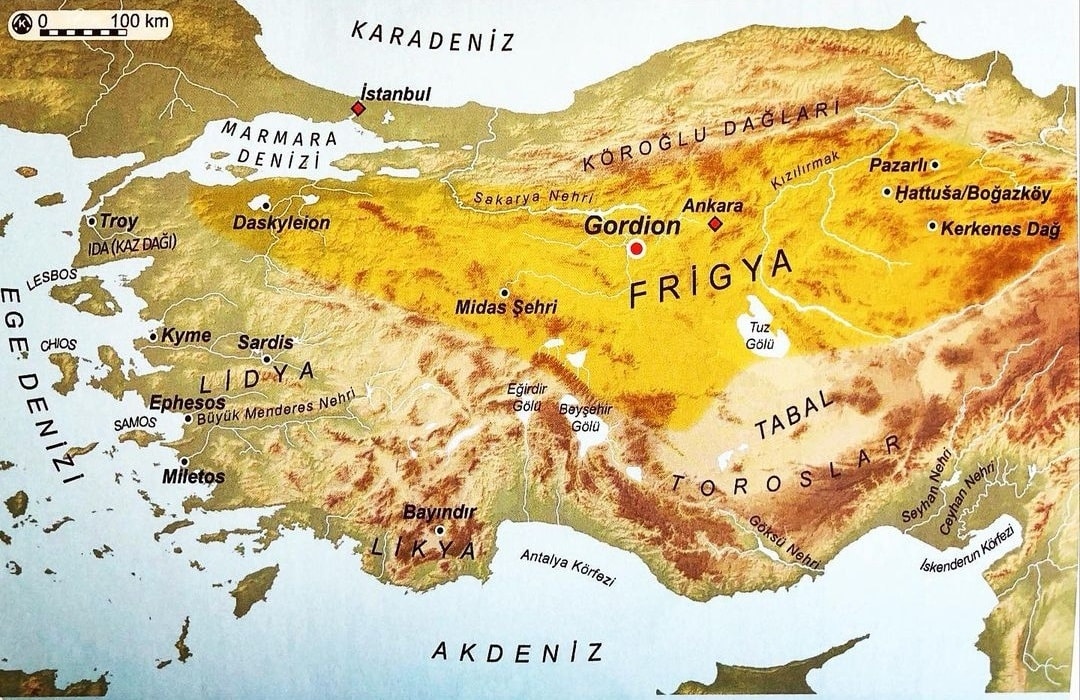 dusunbildergisi's tweet photo. MÖ 9.-7. yüzyıllar arasında Frigya Krallığı'nın sınırları.
Kaynak: frigyolurehberi
#arkeoloji #tarih #antik #roma #türkiye #turkey #Mitoloji #mimarlık #sanat #felsefe #teoloji #filoloji #istanbul #luvi #luviler #troya #mühür #anadolu https://t.co/iQoWtds3M4