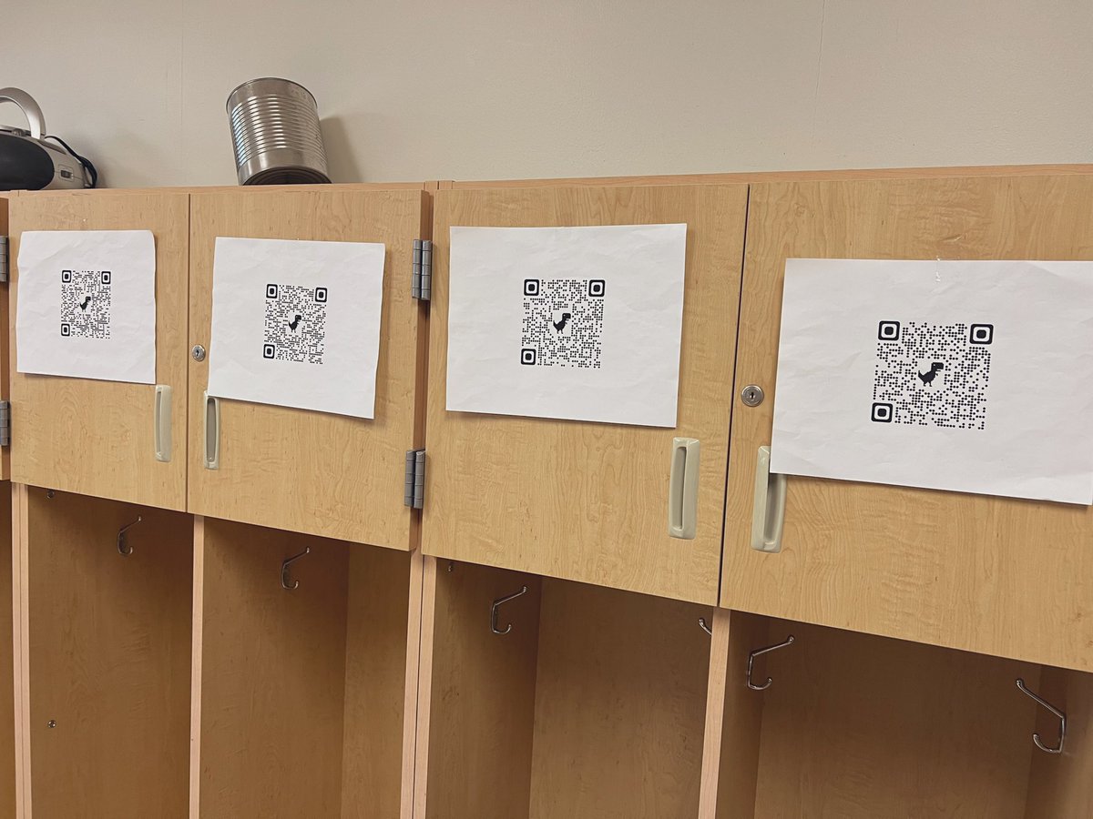 Lid__Hernandez's tweet photo. We’ve been using QR codes to get to our independent practice activities faster! 👏🏽👏🏽👏🏽👏🏽 #summerschool #maximizingtime @PineyElem https://t.co/xmMzV8dLKv