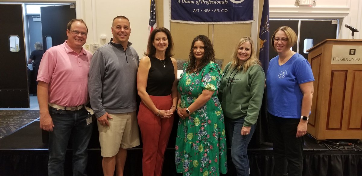 MelindaJPerson's tweet photo. Thank you Wappingers Congress of Teachers and @NYSUTMHRO for welcoming me and @JCiffone to the summer leadership conference - a great way to start the summer! @nysut @emiljanaulaj https://t.co/Omf6Uu1mcy