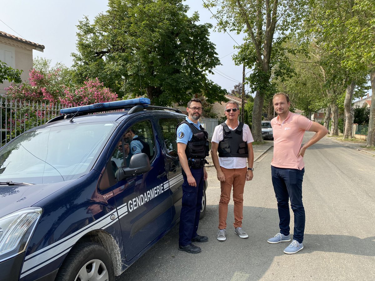 alainscudellaro's tweet photo. Aujourd’hui immersion avec les gendarmes de la COB de #Fleurance, après une présentation détaillée des missions, patrouille dans le secteur de #Miradoux, où j’ai pu échanger avec mon collègue et ami Jérémy Lagarde sur les dégâts suite aux intempéries de la semaine dernière. https://t.co/pCZiFJmHNg