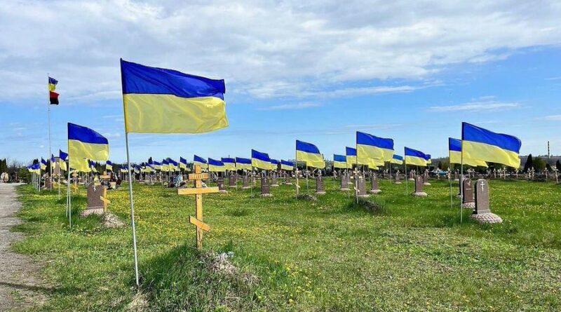 Vladimir Denis, un infirmier de la 65e brigade du 3e bataillon des  forces armées ukrainiennes, capturé par les forces russes, a déclaré que 'les pertes réelles des forces ukrainiennes sont 4 fois supérieures à ce qui est officiellement annoncé par Kiev.' On s'en doutait un peu..