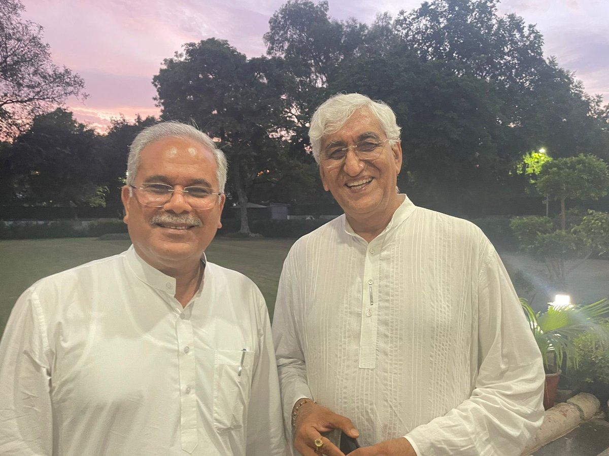bhupeshbaghel's tweet photo. हैं तैयार हम.
महाराज साहब को उपमुख्यमंत्री के रूप में दायित्व के लिए बधाई एवं शुभकामनाएँ. @TS_SinghDeo https://t.co/1sRZqsEU2W