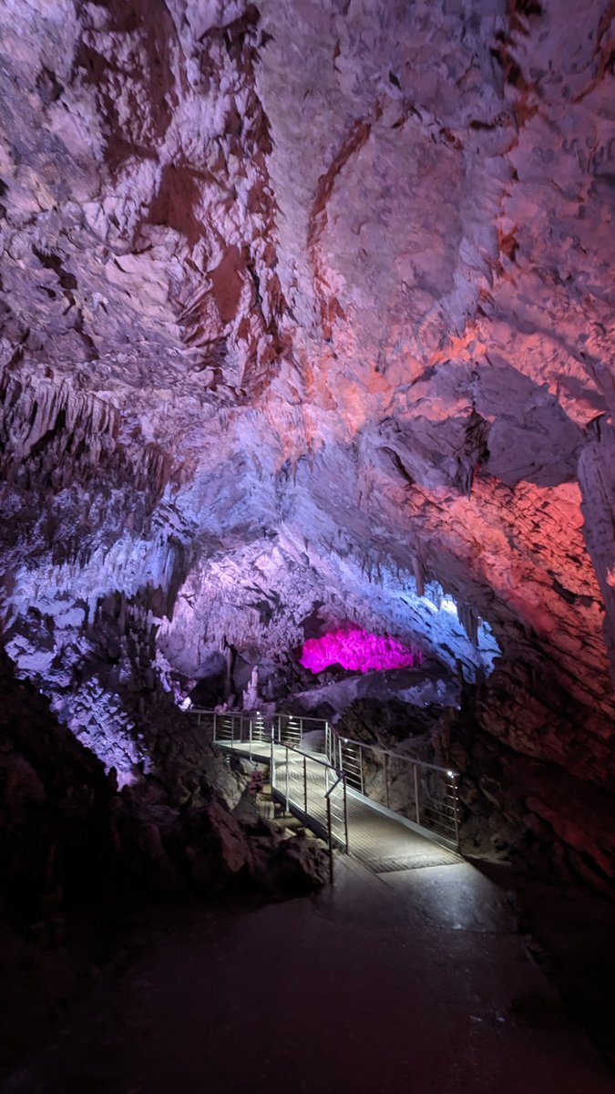 euans_creations's tweet photo. Lovely visit to the limestone caves this afternoon. Very cool to see all of this in real life! @AlvaItaly @MissDonnelly8 @AlvaGeography https://t.co/K5LSNtGuw3
