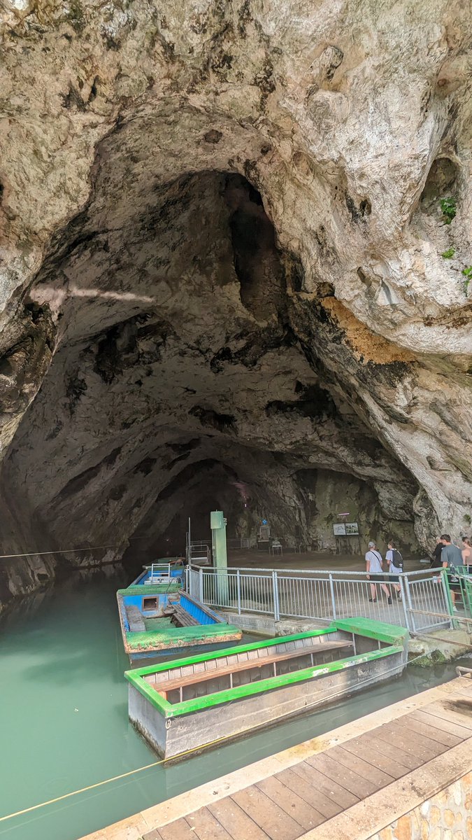 euans_creations's tweet photo. Lovely visit to the limestone caves this afternoon. Very cool to see all of this in real life! @AlvaItaly @MissDonnelly8 @AlvaGeography https://t.co/K5LSNtGuw3