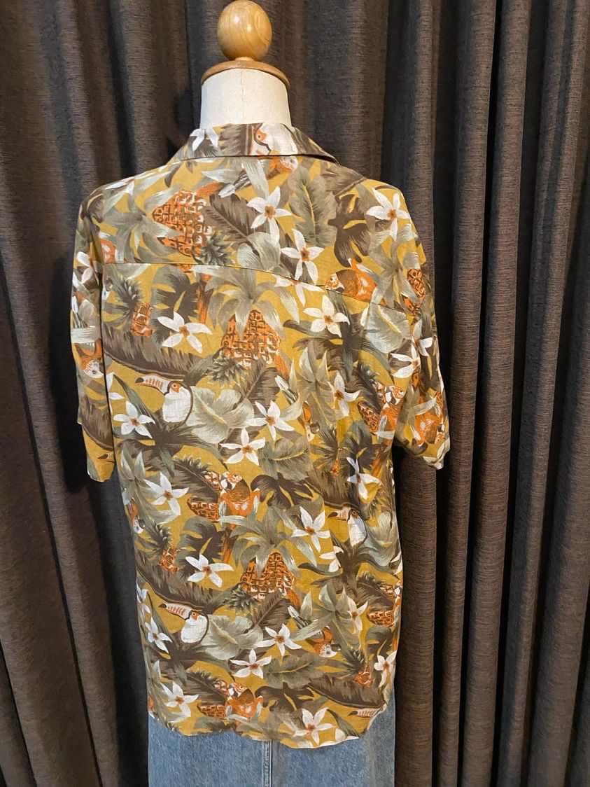Chonlathiii's tweet photo. เสี้อ ฮาวายลายดอกราคา 100บาท ไซส์M #ส่งต่อเสื้อผ้ามือสอง #ส่งต่อเสื้อผ้า #เสื้อผ้ามือสองสภาพดี #เสื้อผ้ามือสอง #เสื���อผ้ามือสองราคาถูก #ส่งต่อเสื้อผ้ามือ2 #ส่งต่อเสื้อผ้าราคาถูก #ส่งต่อstylistshop https://t.co/p4qfiMyQXr