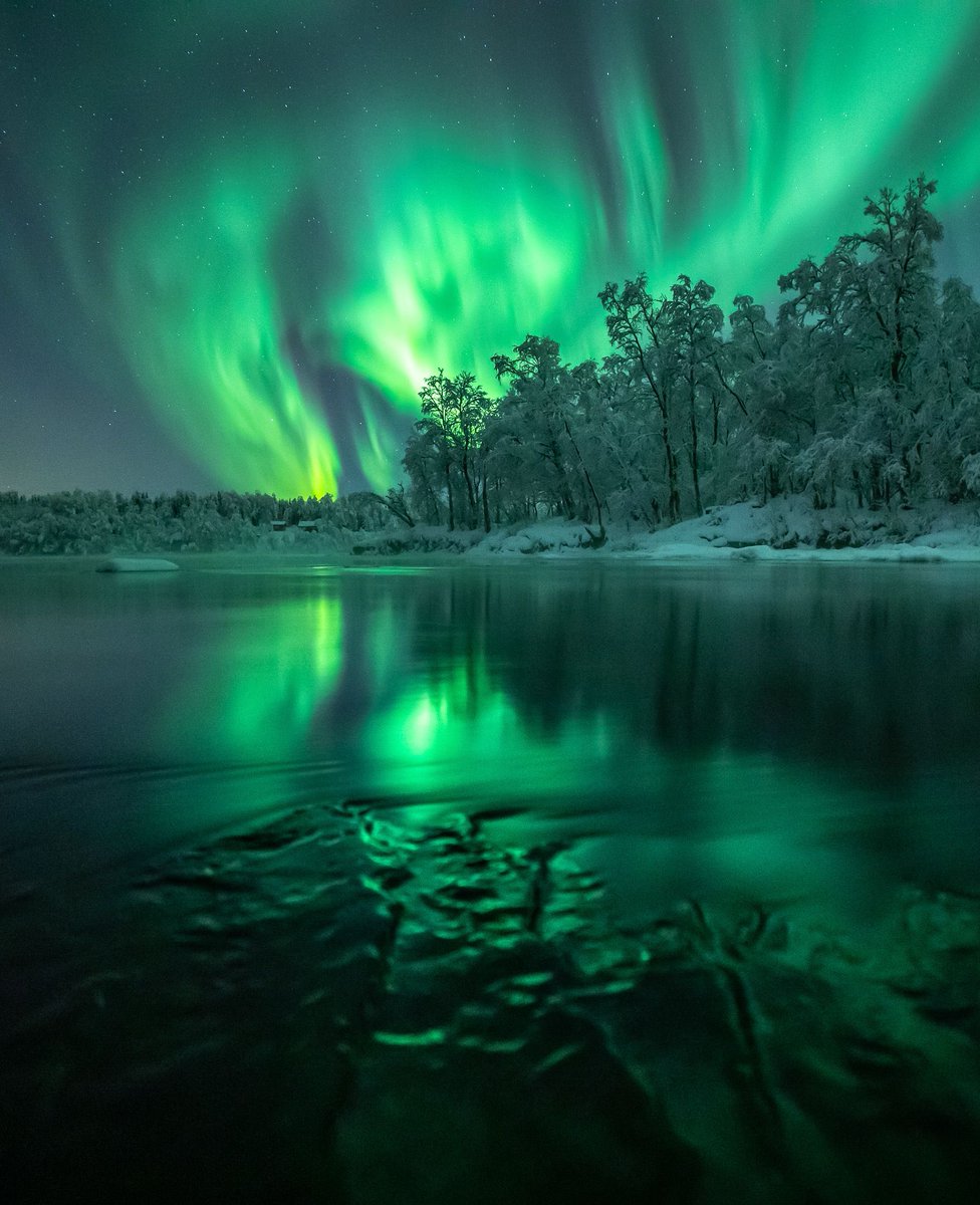 This is #AuroraUniverse #Crypto #Northernlights #VR