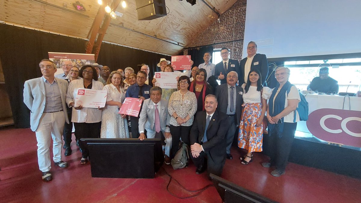 CoopAmericas's tweet photo. Nutrida delegación regional dijo presente en #Bruselas para participar de la Asamblea General de la Alianza Cooperativa Internacional #ICAGA2023 @icacoop https://t.co/ek1J3PT262