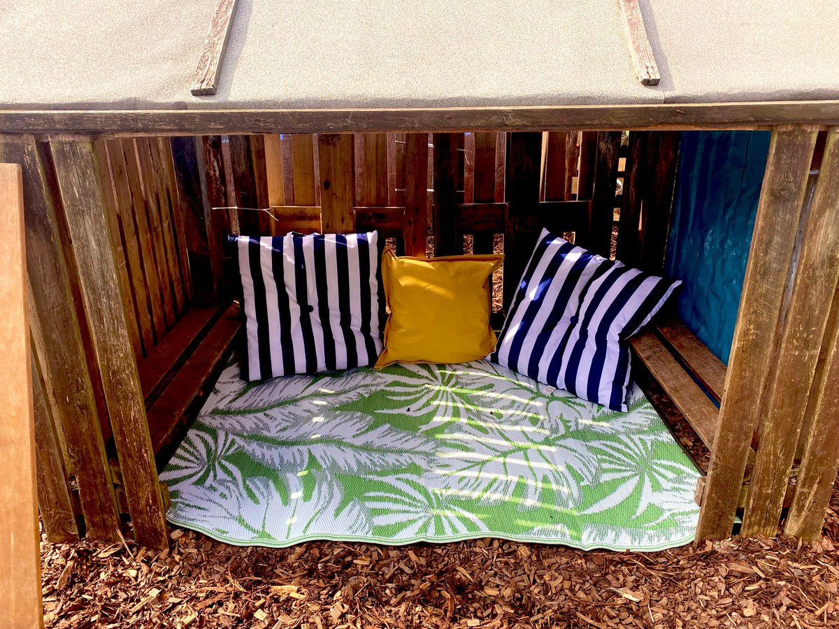 JulieMcDougal13's tweet photo. The garden area is starting to take shape at my partnership provider 🌻 #outdoorarea #outdoorlearning #earlyyears #earlylearning #STEM #outtoplay #gardenarea #educacion #environmentdevelopment #qualityimprovement #developmentjourney https://t.co/V2osG9TNjb