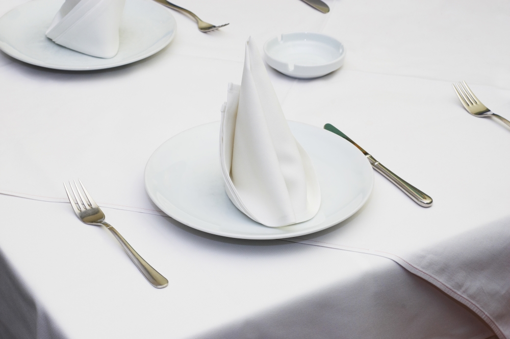 We're proud to be the trusted linen service for countless #Toronto restaurants! Read our #blog to learn more about what makes us your business's ideal provider. topperlinen.com/toronto-restau…