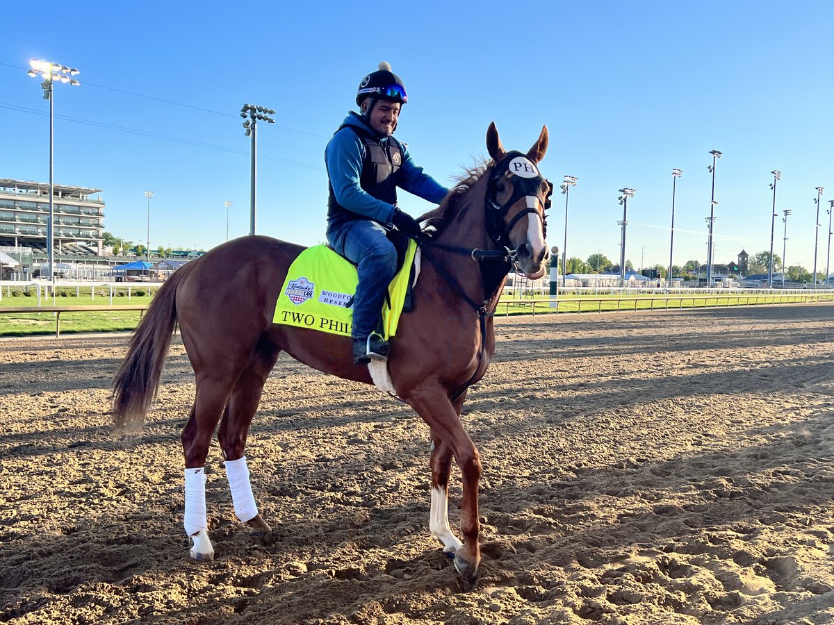 hatrat's tweet photo. Sad to hear Two Phil’s is retiring, but happy to know the owners are doing the right thing for him. I loved stopping to see him daily at @ChurchillDowns ahead of the #KYDerby149 #TwoPhils #HorseRacing https://t.co/ycqKfah9LB