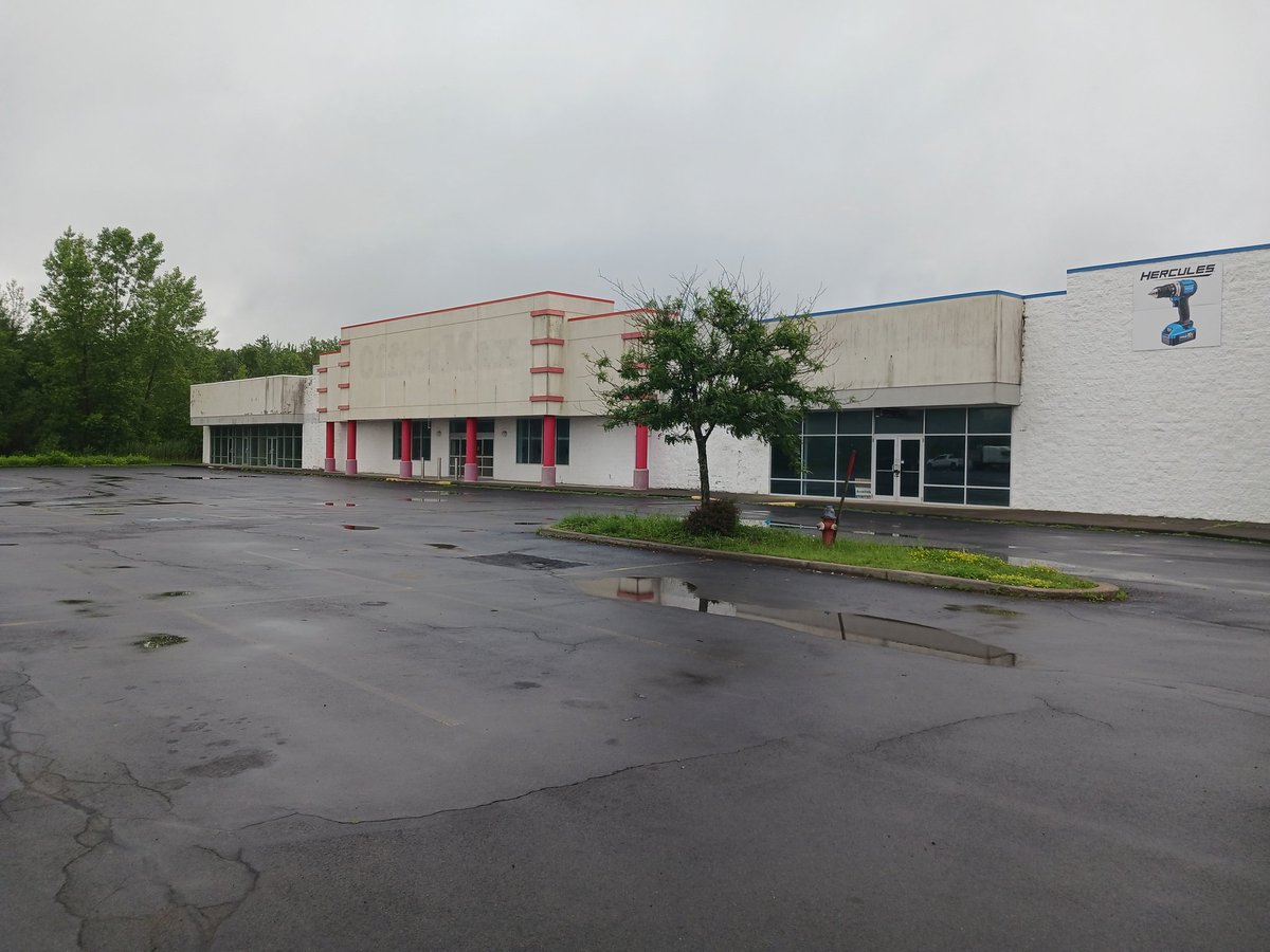 Helaine1921's tweet photo. @silverknightgrp  I found a vacant building on Rome Taburg Rd.  Rome New York for an Ames Department Store so I just wanted to let you know. https://t.co/XDFubpw4gQ