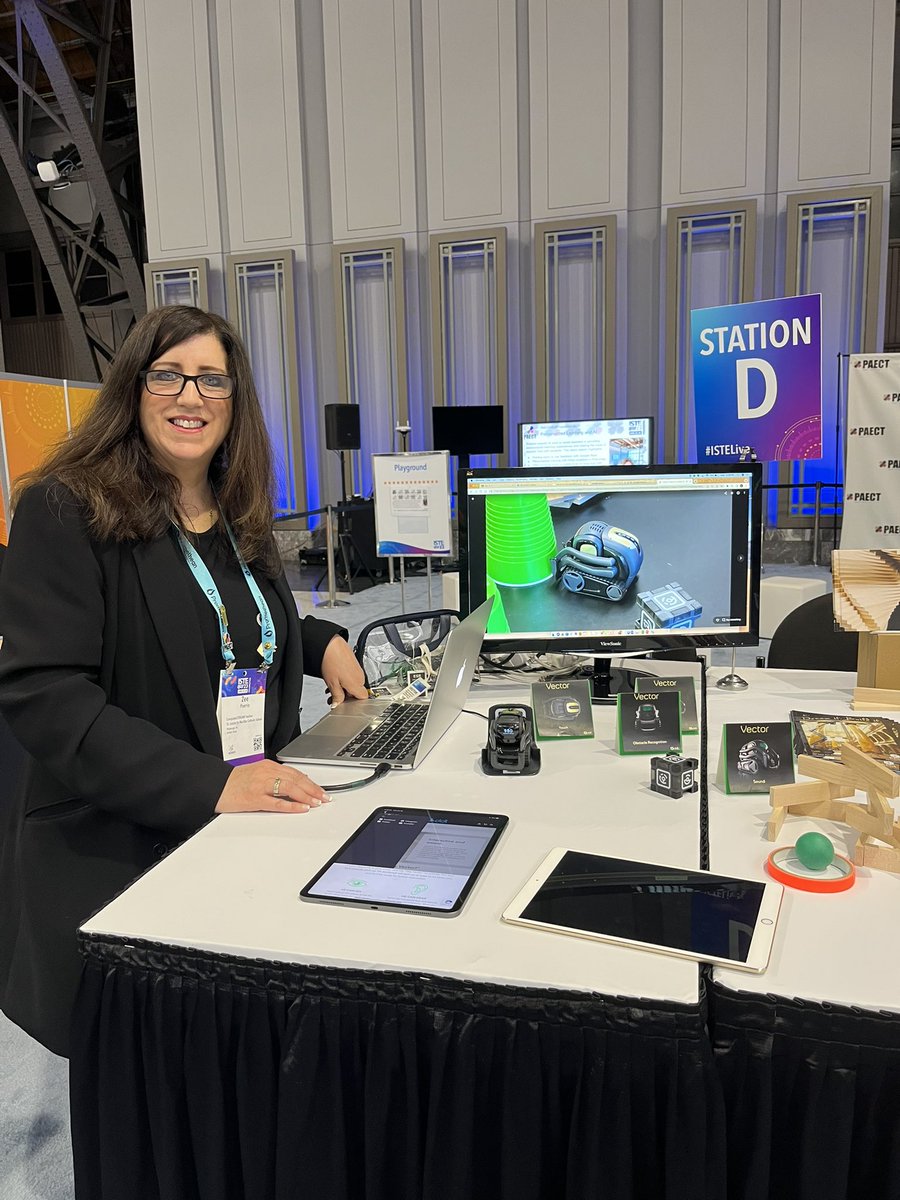 MsAre's tweet image. 